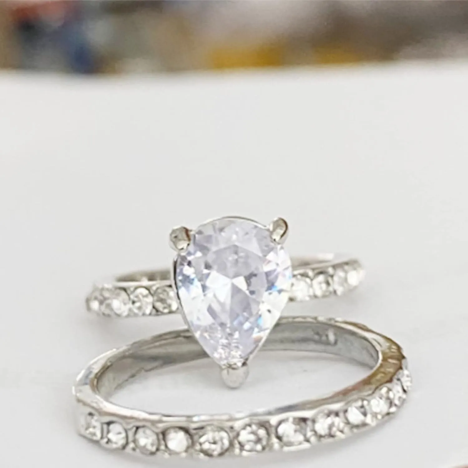 2Pcs Oval Solitaire Rings Set for Womens Inlaid Zircon Engagement Rings Rhinestone Bridal Wedding Bands Lady (Silver, 10)