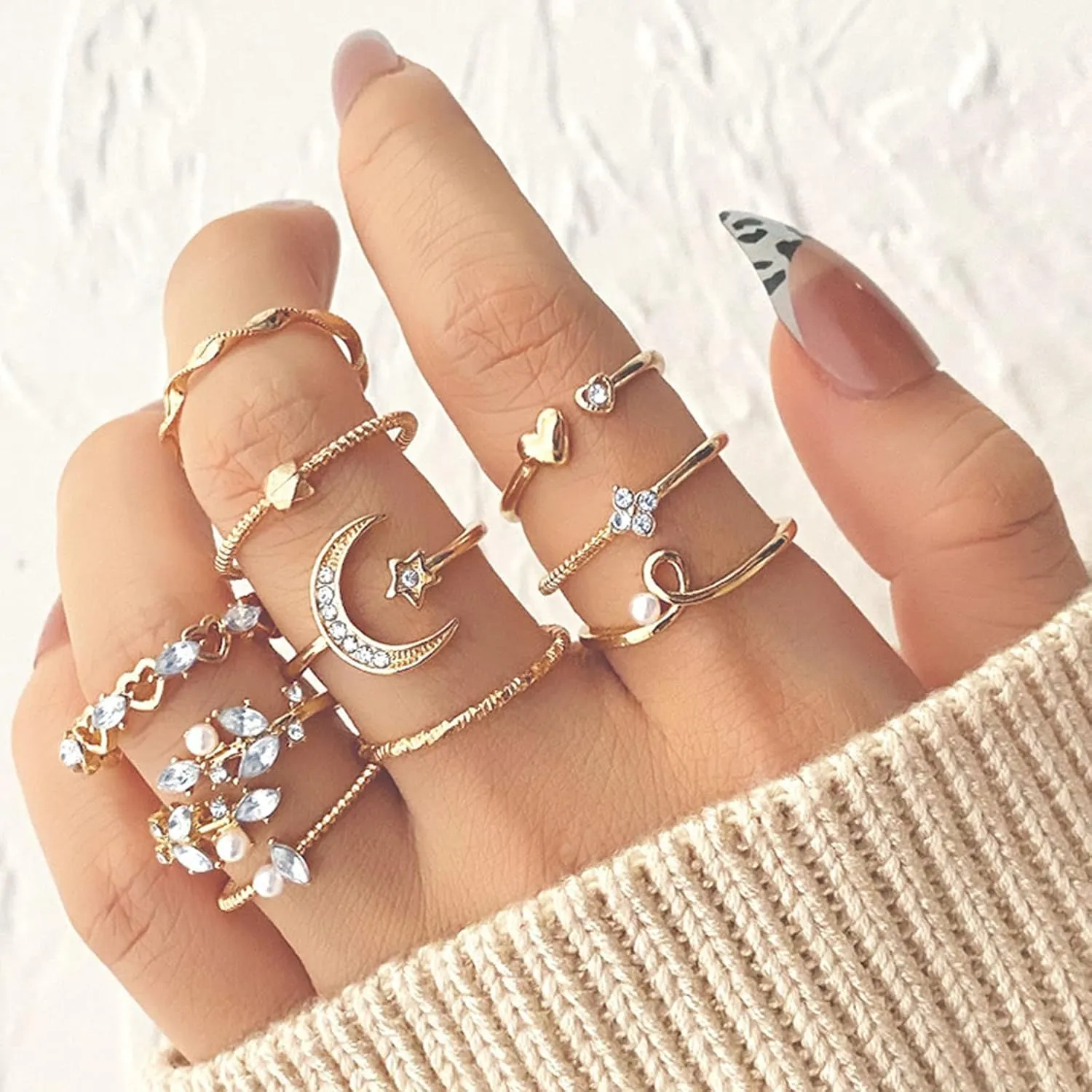 Boho Gold Stackable Ring Sets for Teen Girls,Retro Rhinestone Snake Moon Star Finger Rings Set,Knuckle Rings Trendy Stuff for Women Gold Silver Rings Set