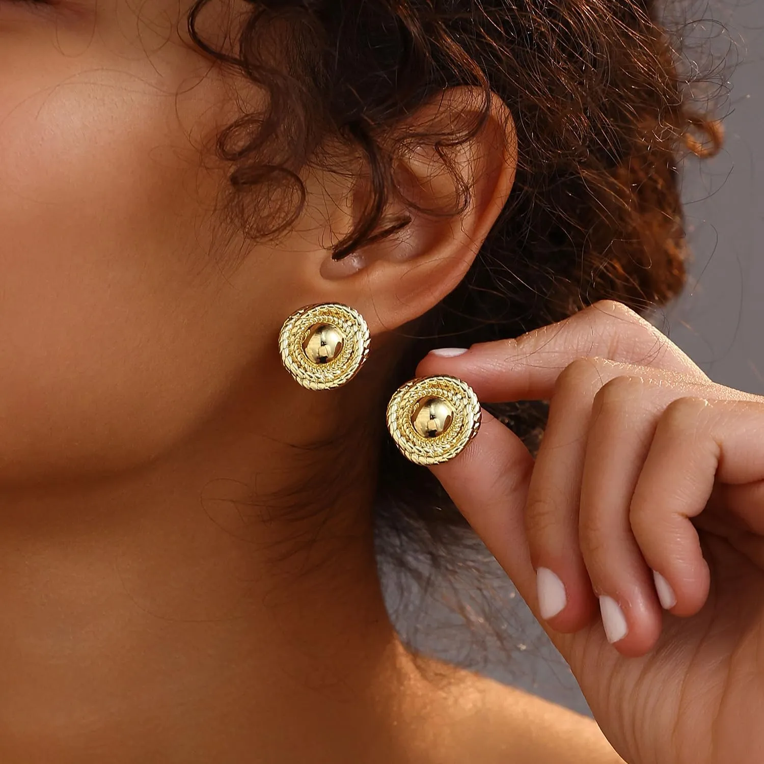 Chunky Gold Earrings for Women, 14k Gold Plated Statement Geometric Round Stud Earrings Hypoallergenic Gold Earrings for Women Trendy Thick Chunky Stud Earrings Fashion Gold Jewelry for Women