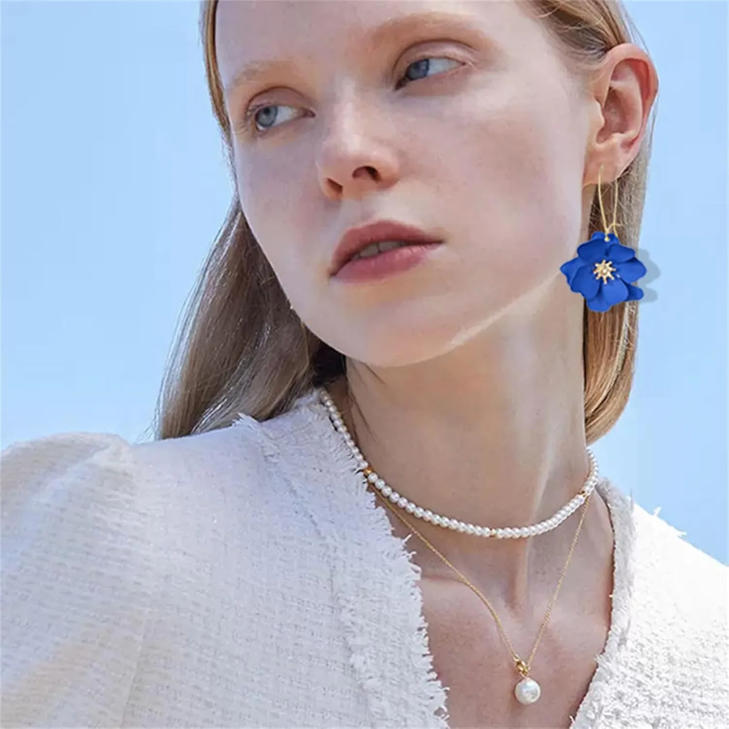 Dreuyet Charm Bohemian Daisy Flower Earring Necklaces Set for Women Elegant Matte Floral Long Petal Dangle Earrings Chic Layered Tiered Drop Earrings Seaside Holiday Jewelry