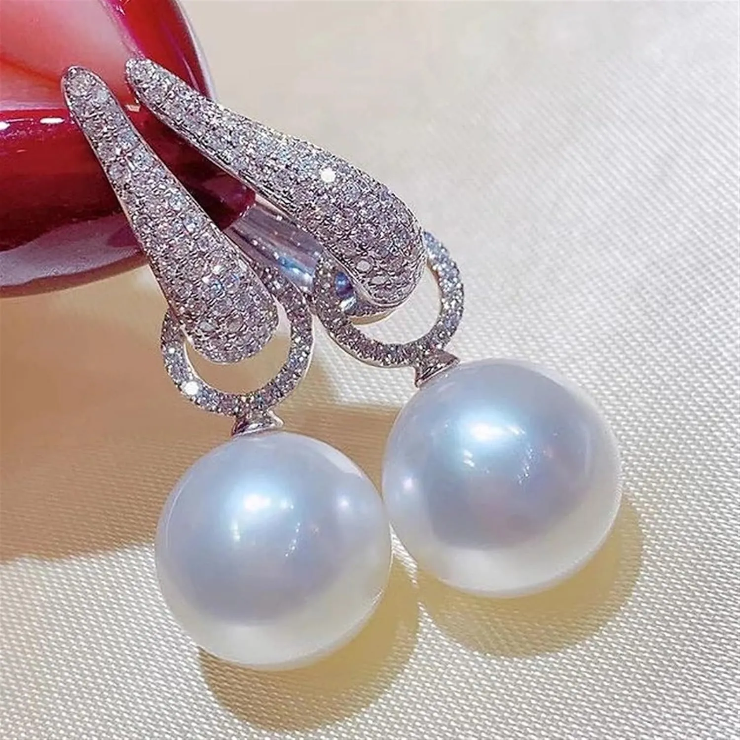 EVURU Trend Imitation Pearl Dangle Earring for Women Luxury Silver Color Bling Cubic Fashion Elegant Women Jewelry 1Pair