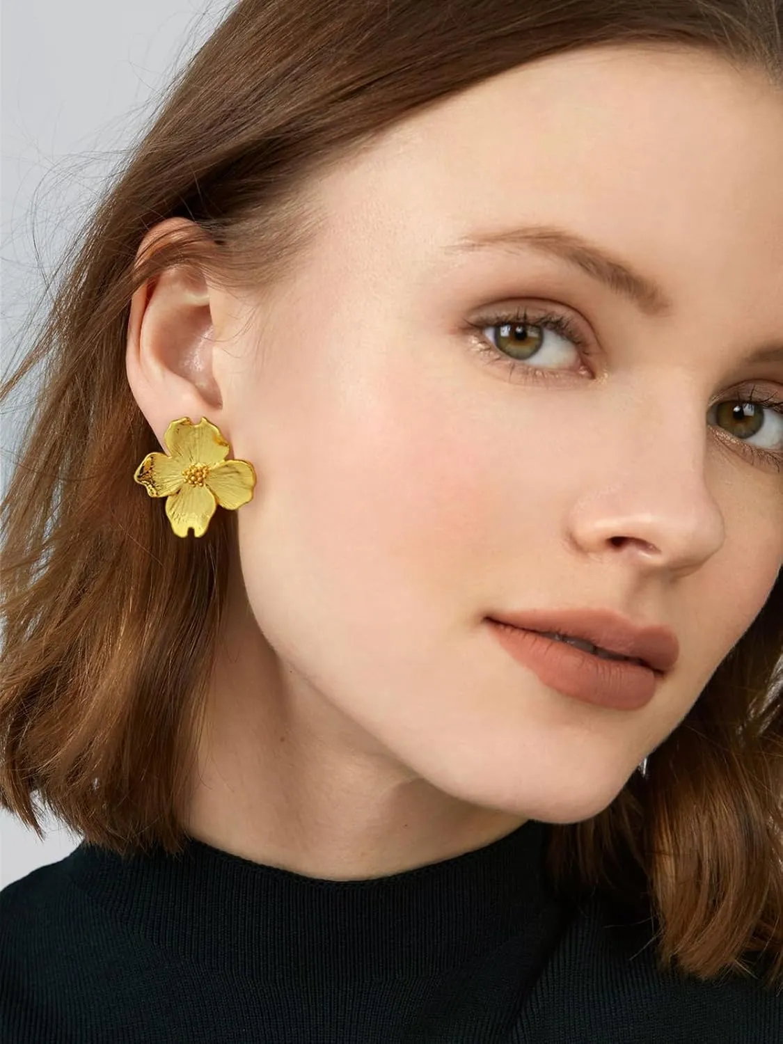 Gold Statement Earrings for Women Dainty Gold Flower Earrings Elegant Floral Statement Earrings Chunky Leaf Fan Shape Drop Earrings for Women Trendy