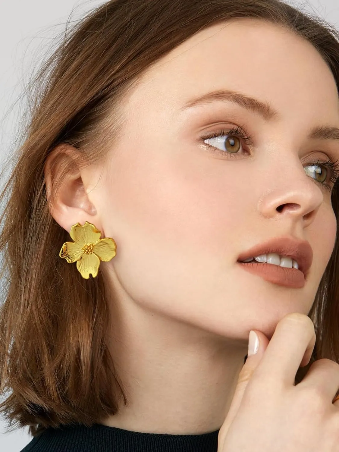 Gold Statement Earrings for Women Dainty Gold Flower Earrings Elegant Floral Statement Earrings Chunky Leaf Fan Shape Drop Earrings for Women Trendy