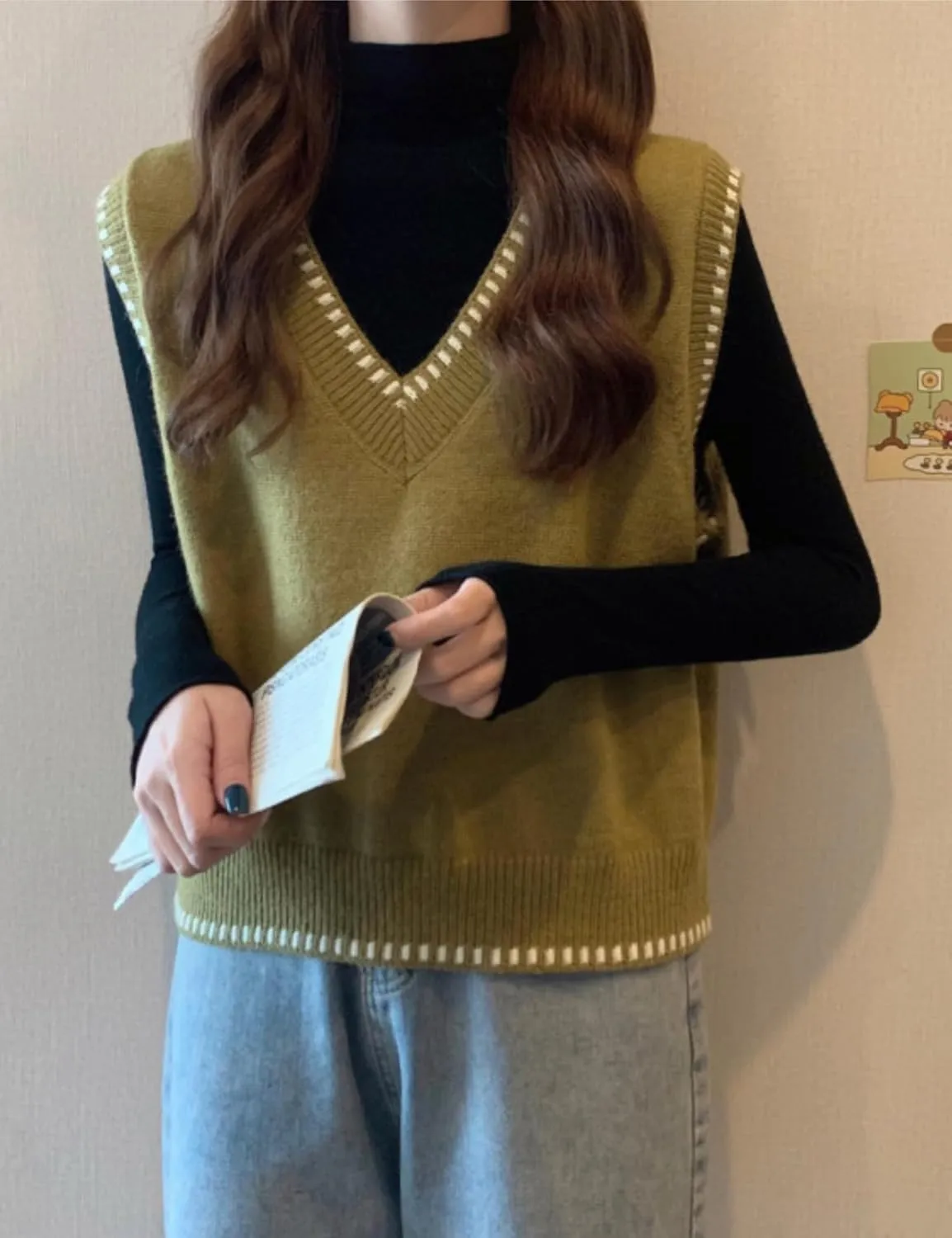 HangNiFang Women's V Neck Knit Sweater Vest Sleeveless Pullover Cropped Sweater Tank Tops