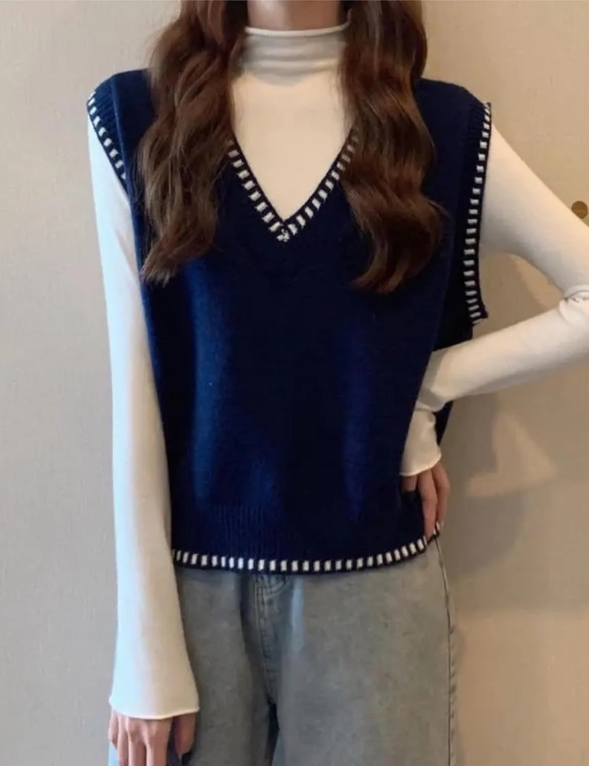HangNiFang Women's V Neck Knit Sweater Vest Sleeveless Pullover Cropped Sweater Tank Tops