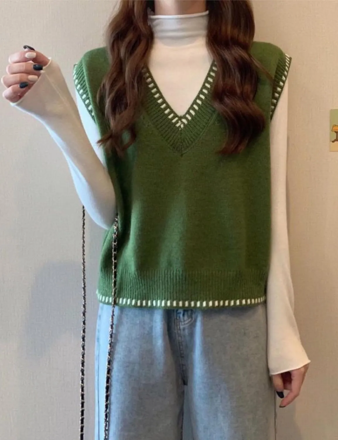 HangNiFang Women's V Neck Knit Sweater Vest Sleeveless Pullover Cropped Sweater Tank Tops