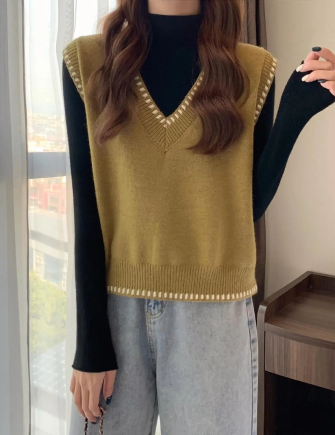 HangNiFang Women's V Neck Knit Sweater Vest Sleeveless Pullover Cropped Sweater Tank Tops