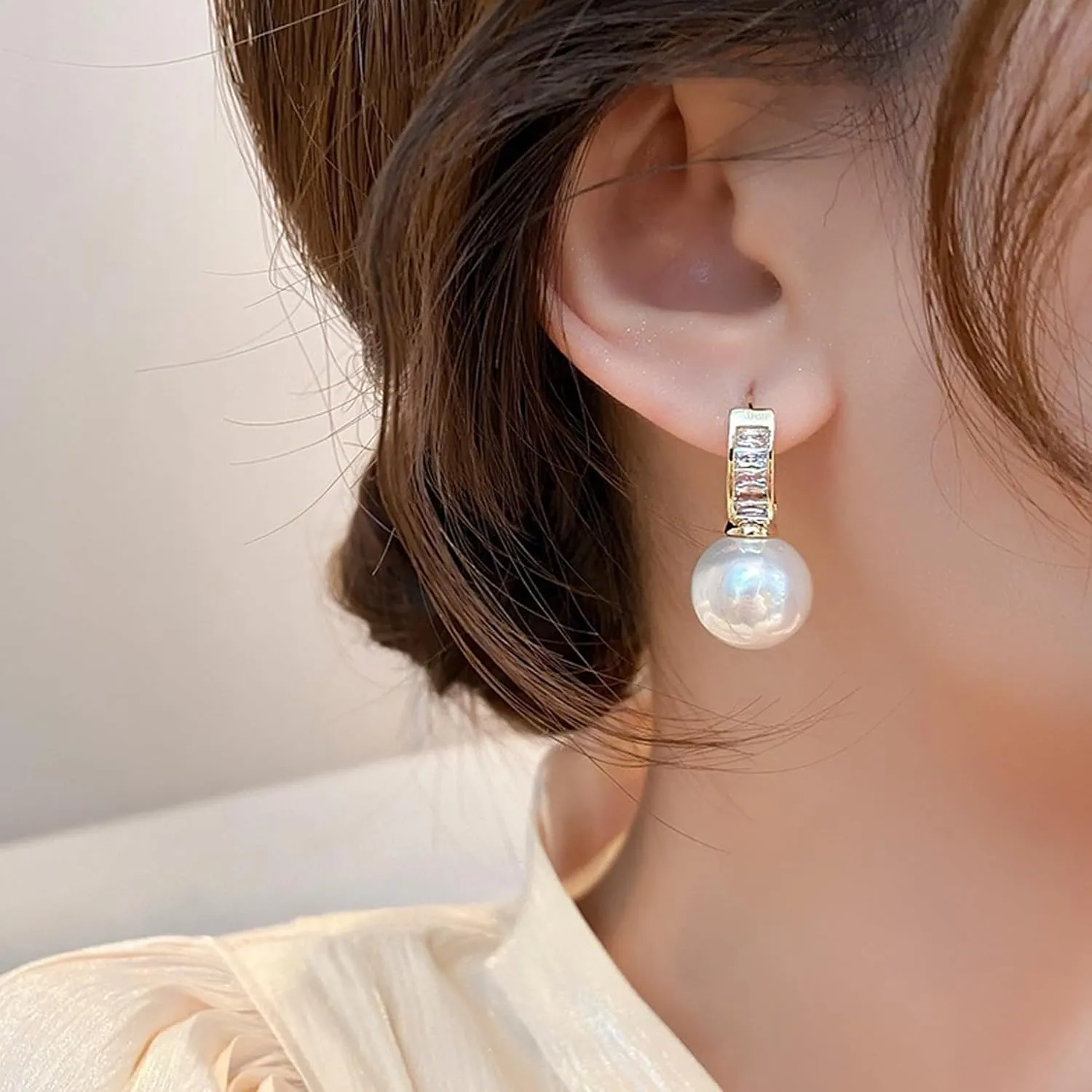 Pearl Wedding Earrings for Brides Pearl Drop Earrings for Women White Round Pearls 14K Gold Plated Bridal Earring for Wedding Rhinestone Pearls Earring Formal Bridesmaid Gifts Trendy Stuff