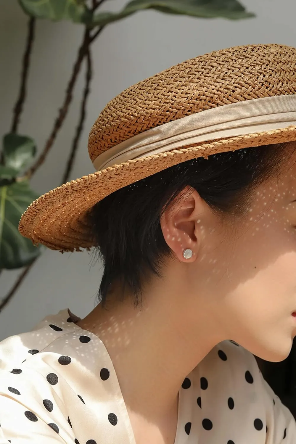 S.Leaf Shell Earrings Mother of Pearl Earrings Silver Stud Earrings for Women Hypoallergenic Earrings Round Disc Stud Earrings for Women